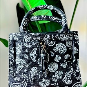 Brandon Blackwood Kuei Bag - Black Bandana